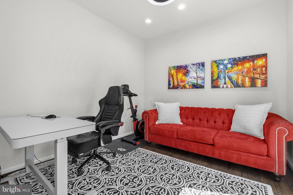 1515 JUDD COURT