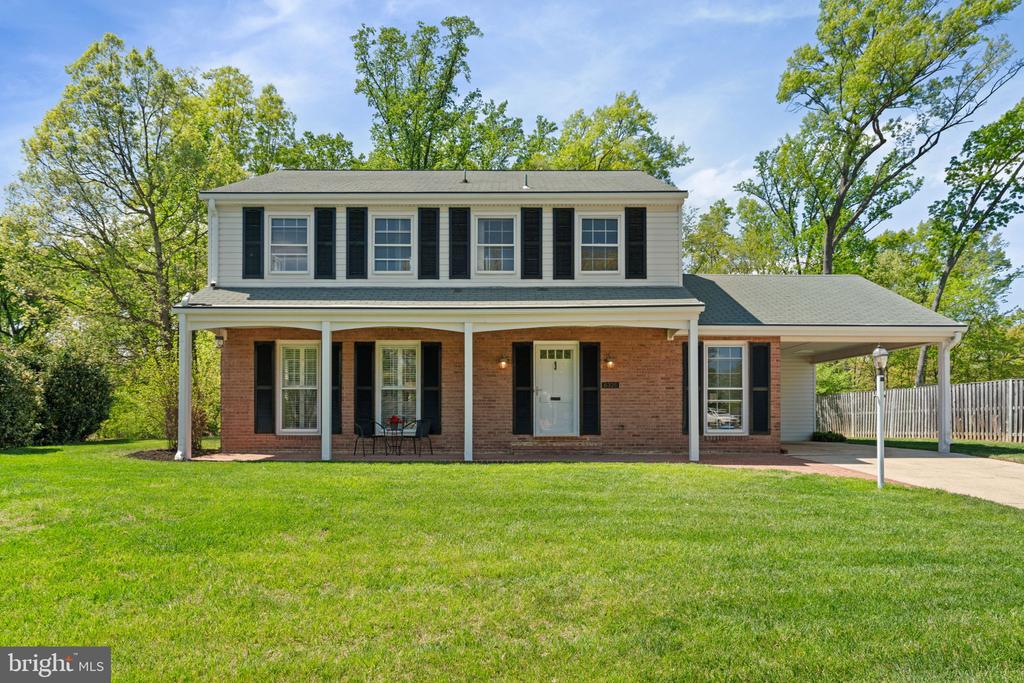 8328 CARRLEIGH PARKWAY