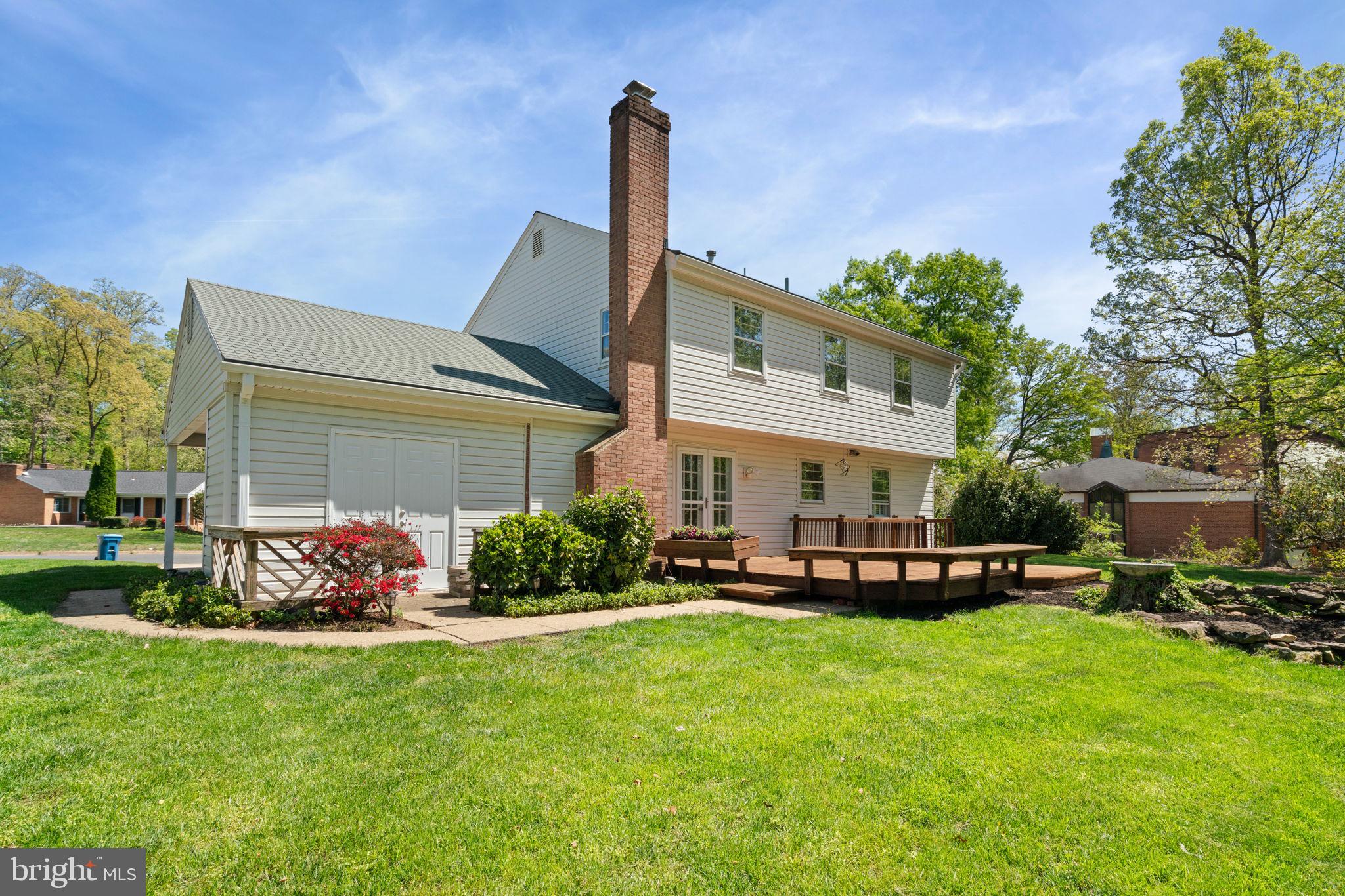 8328 CARRLEIGH PARKWAY