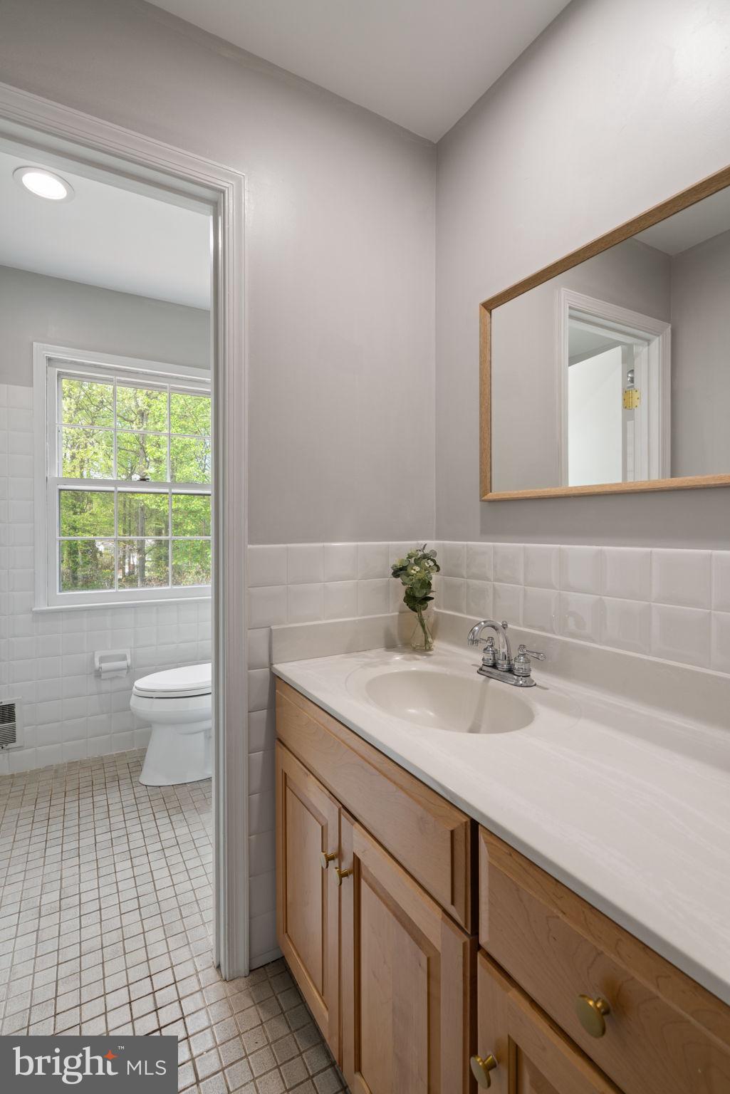 8328 CARRLEIGH PARKWAY