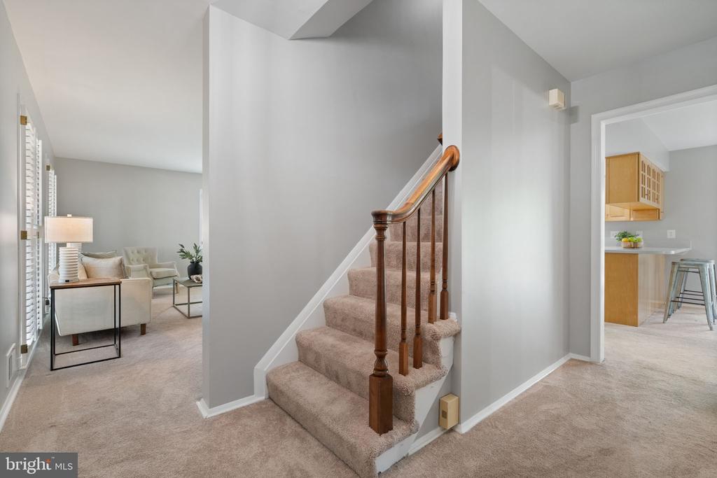 8328 CARRLEIGH PARKWAY