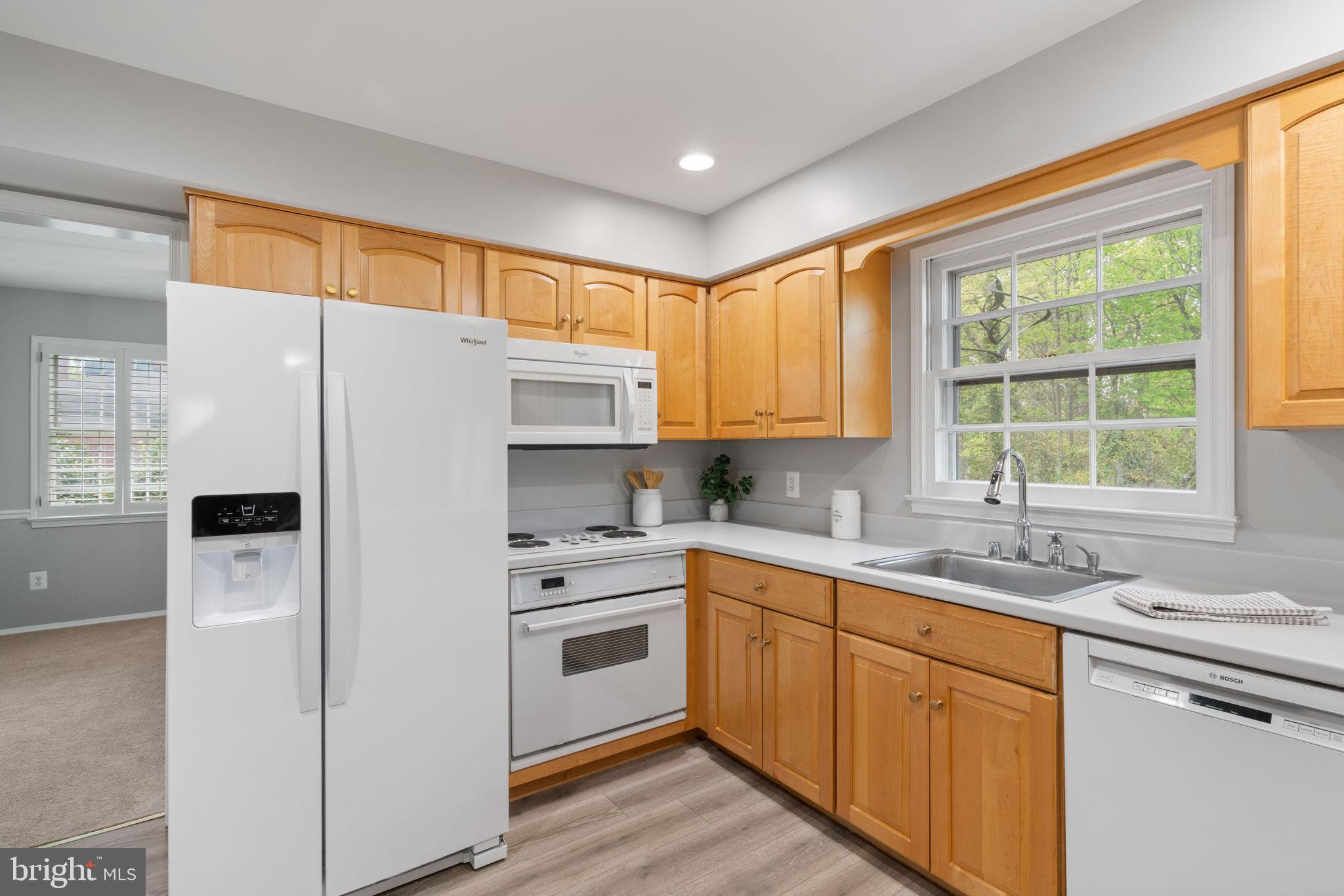 8328 CARRLEIGH PARKWAY