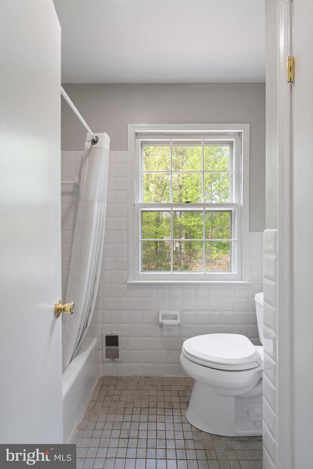 8328 CARRLEIGH PARKWAY