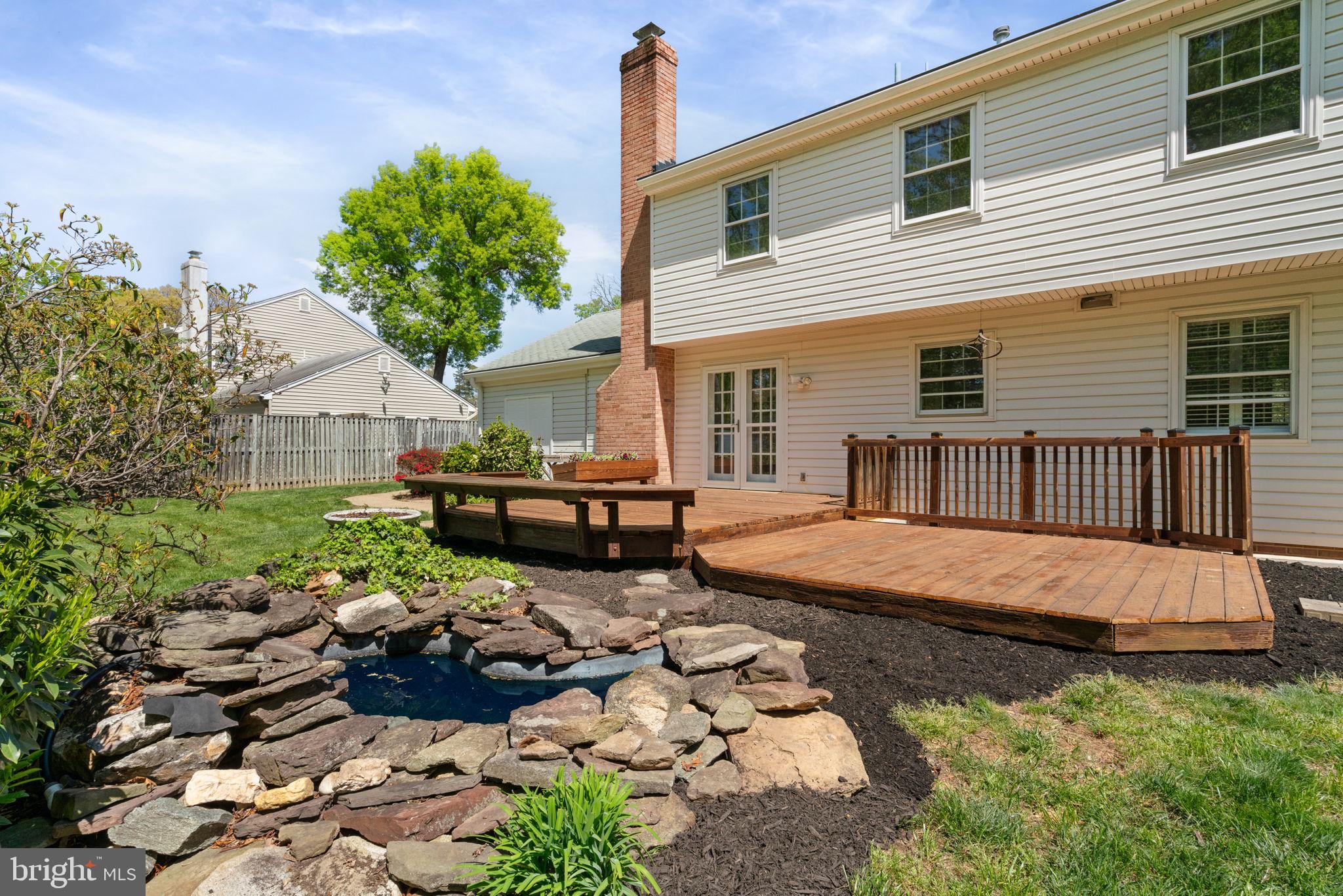 8328 CARRLEIGH PARKWAY