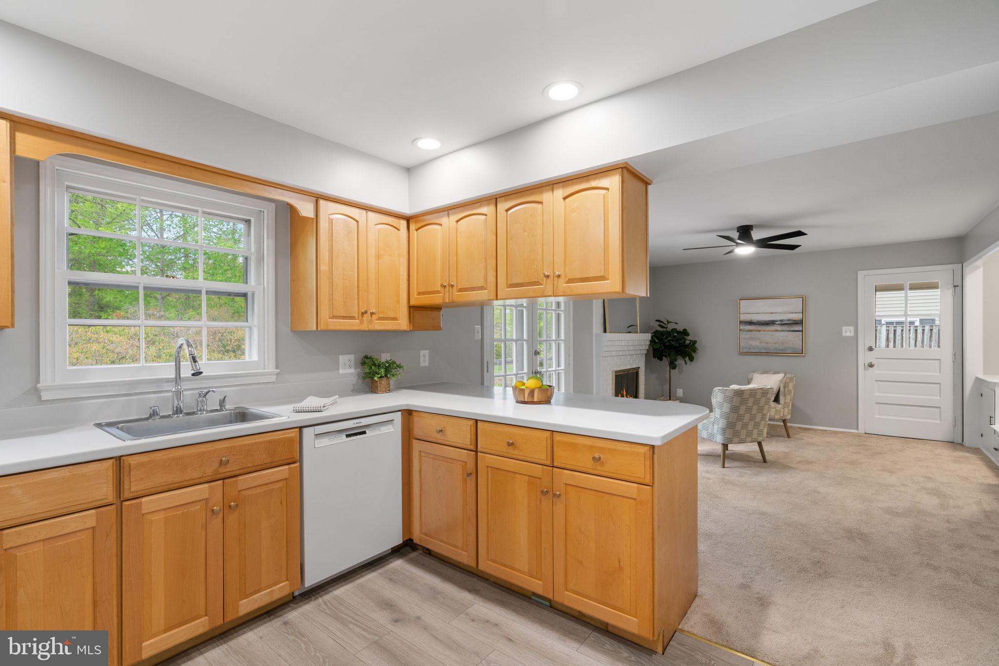 8328 CARRLEIGH PARKWAY