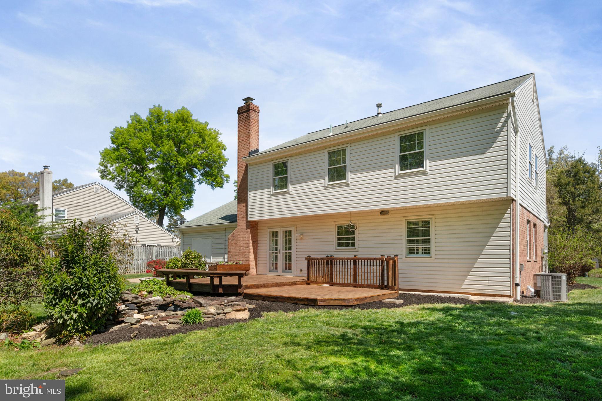 8328 CARRLEIGH PARKWAY