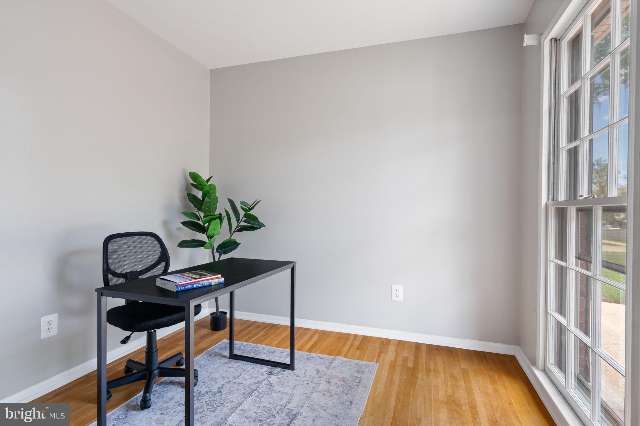 8328 CARRLEIGH PARKWAY