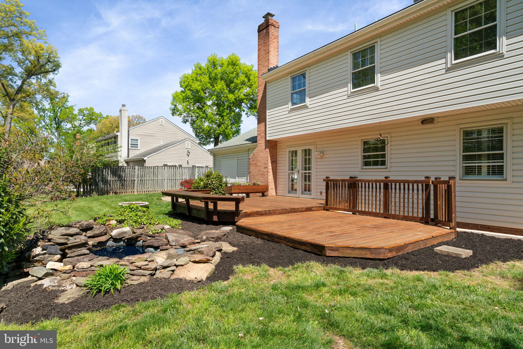 8328 CARRLEIGH PARKWAY