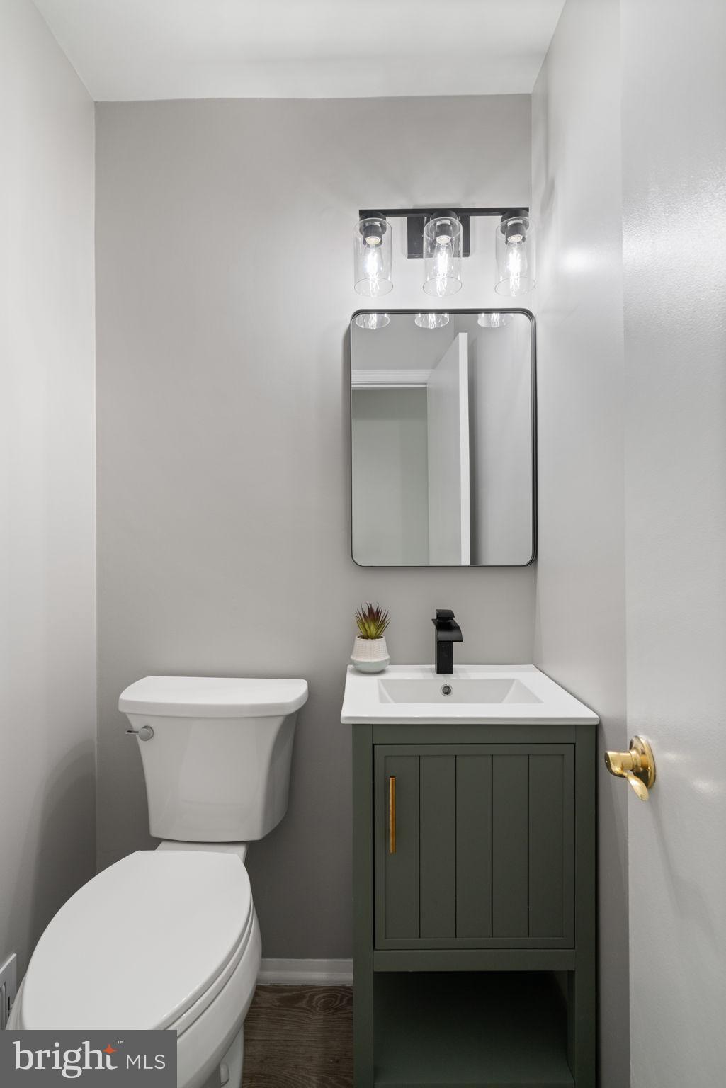 8328 CARRLEIGH PARKWAY