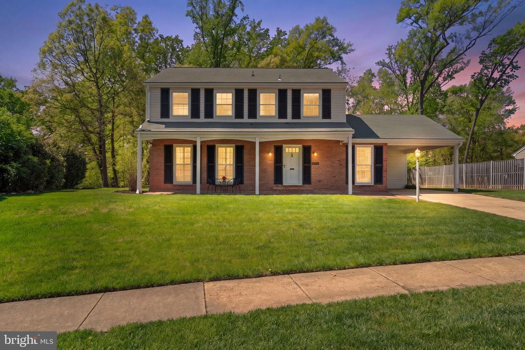8328 CARRLEIGH PARKWAY