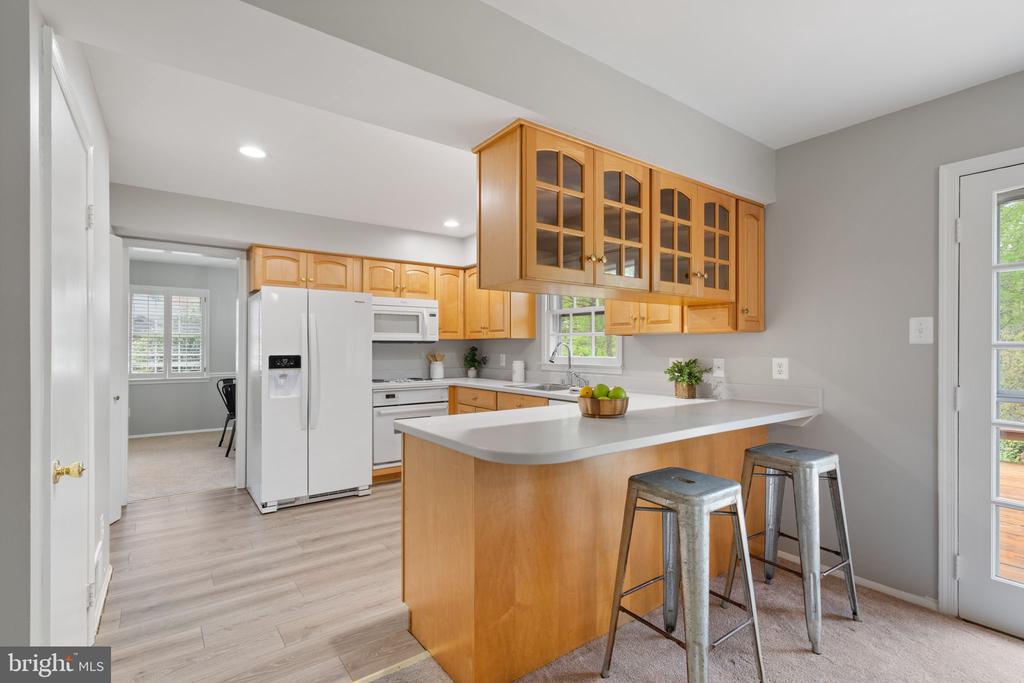 8328 CARRLEIGH PARKWAY