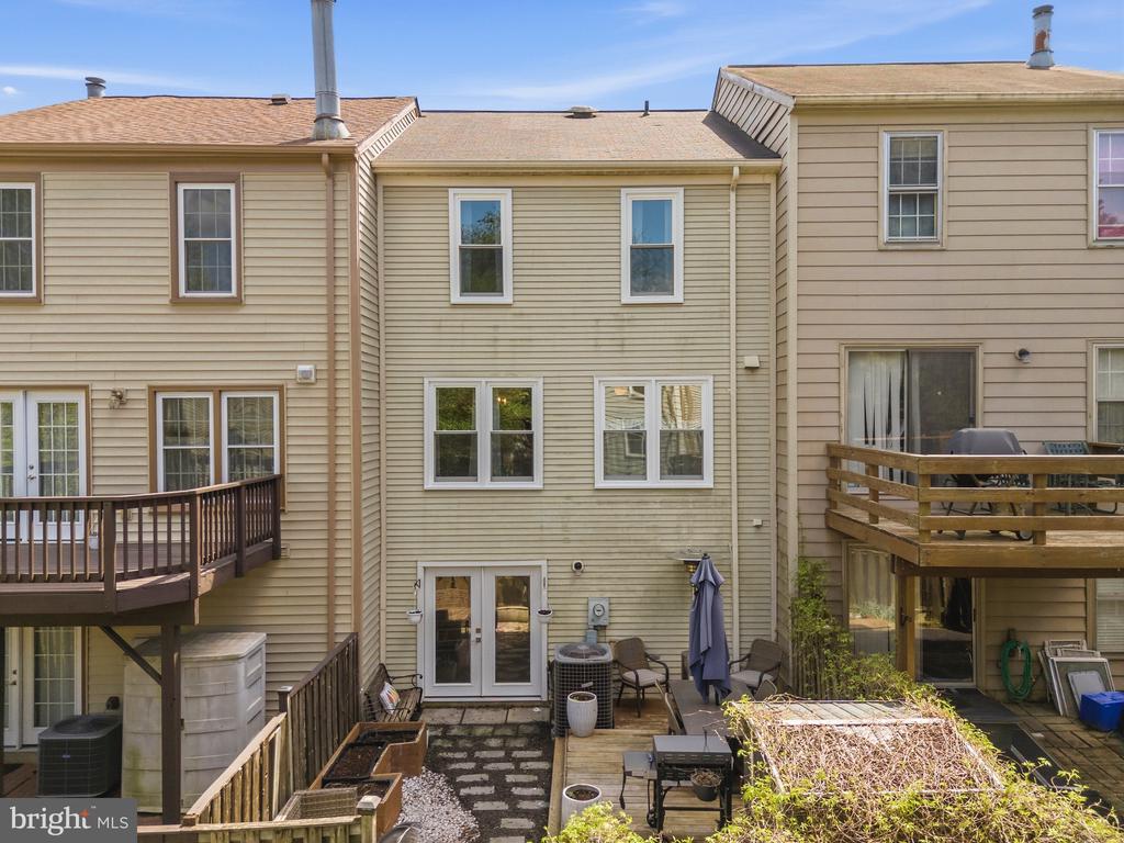 14206 ROYAL OAK LANE