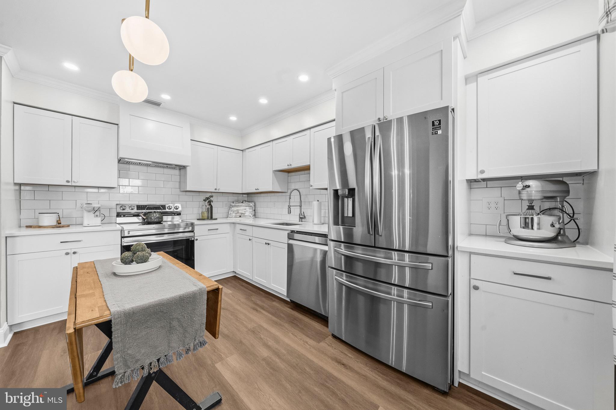 14206 ROYAL OAK LANE