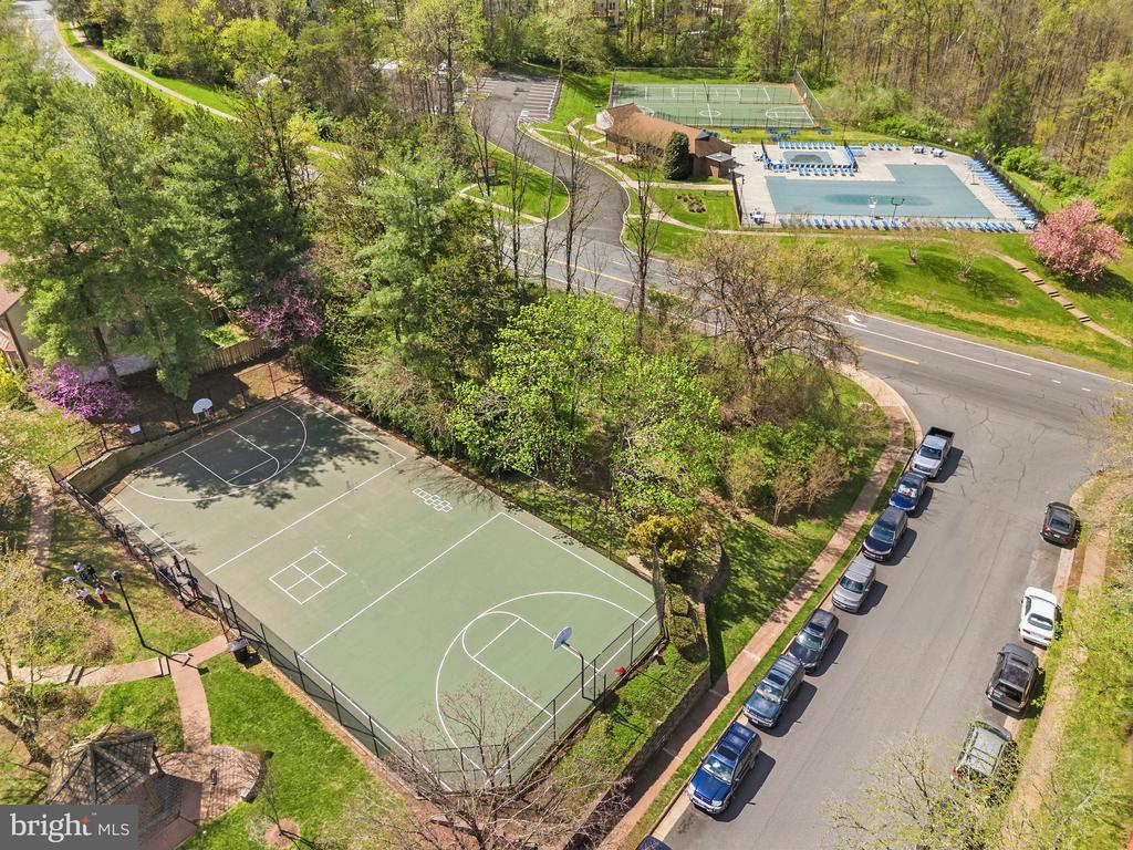 14206 ROYAL OAK LANE