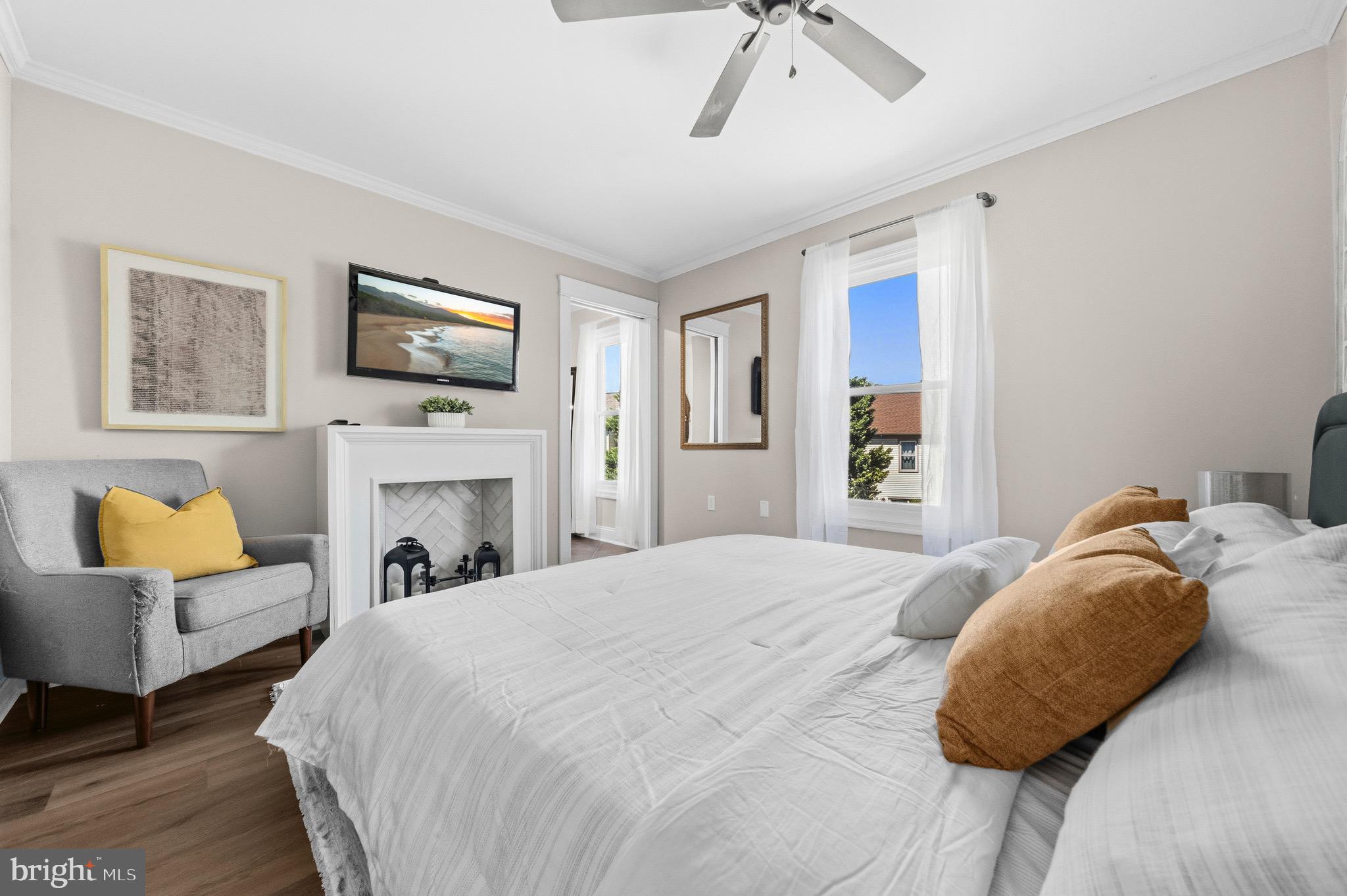 14206 ROYAL OAK LANE