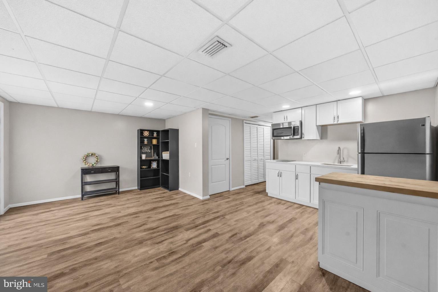 14206 ROYAL OAK LANE