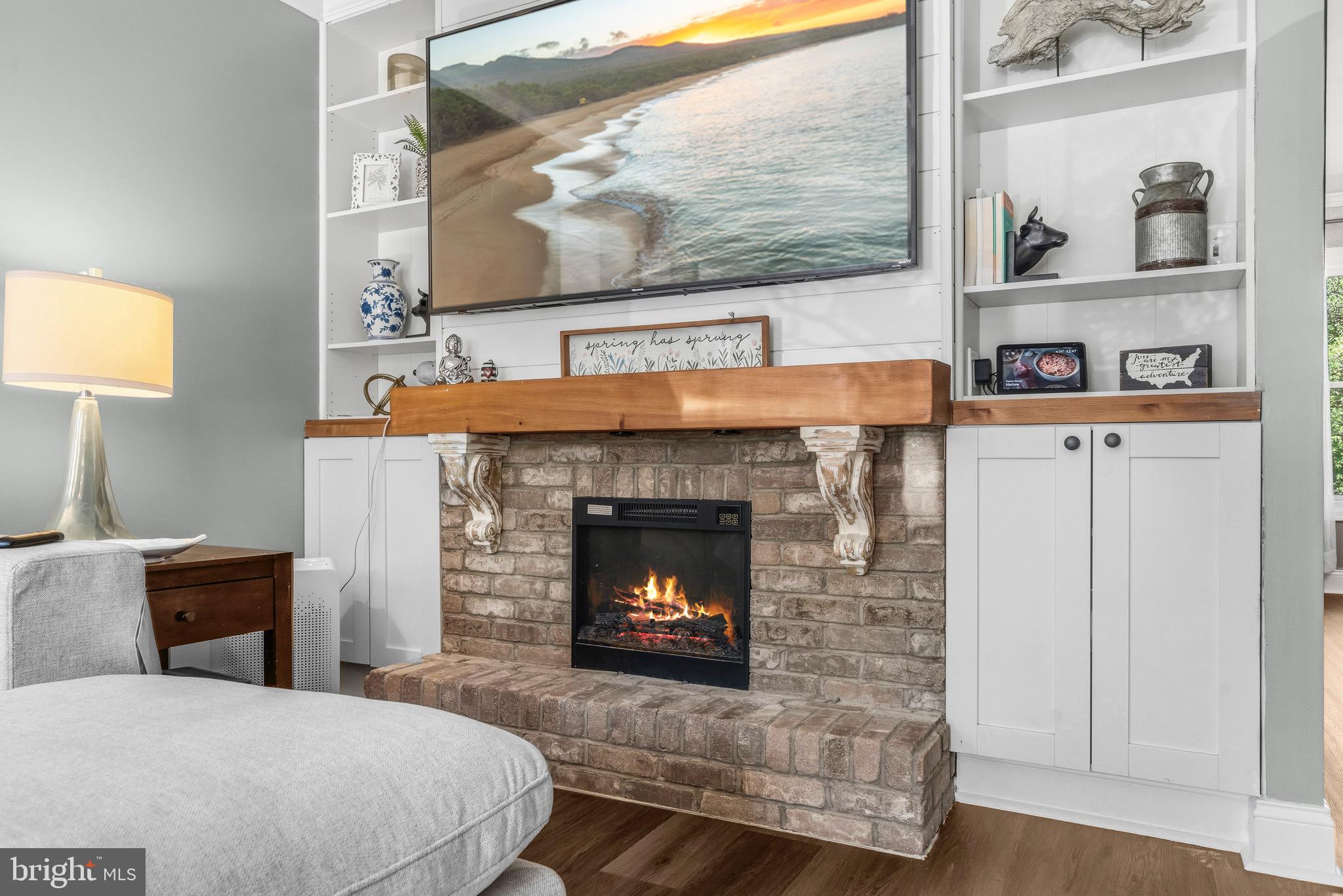 14206 ROYAL OAK LANE