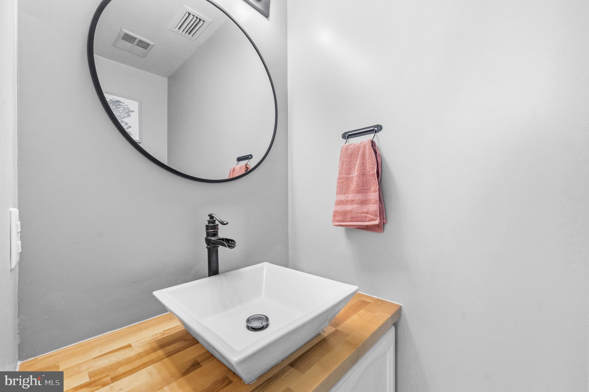 14206 ROYAL OAK LANE