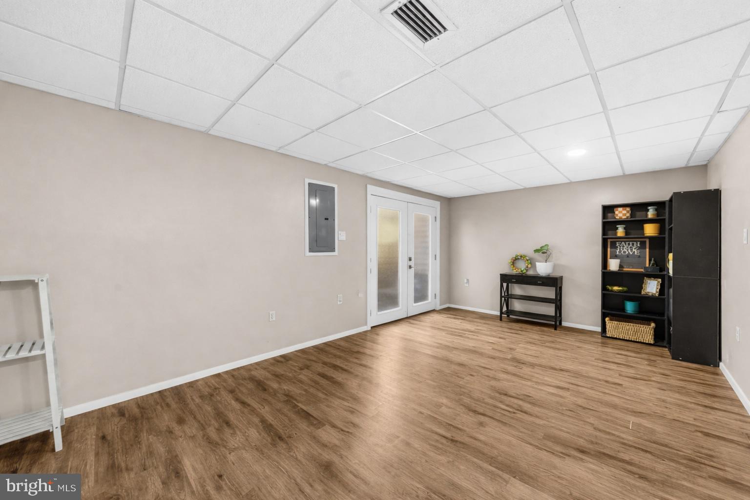 14206 ROYAL OAK LANE