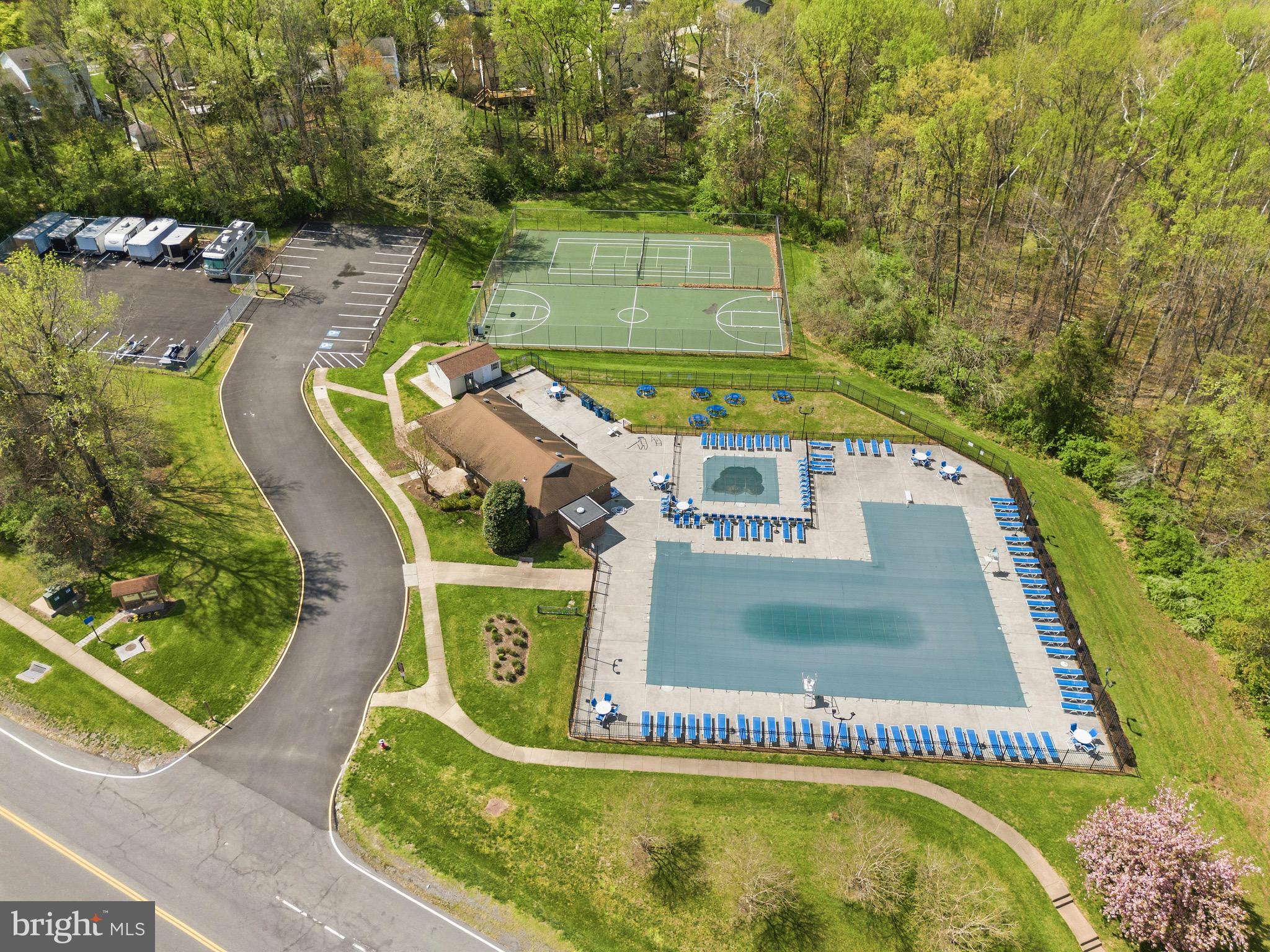 14206 ROYAL OAK LANE