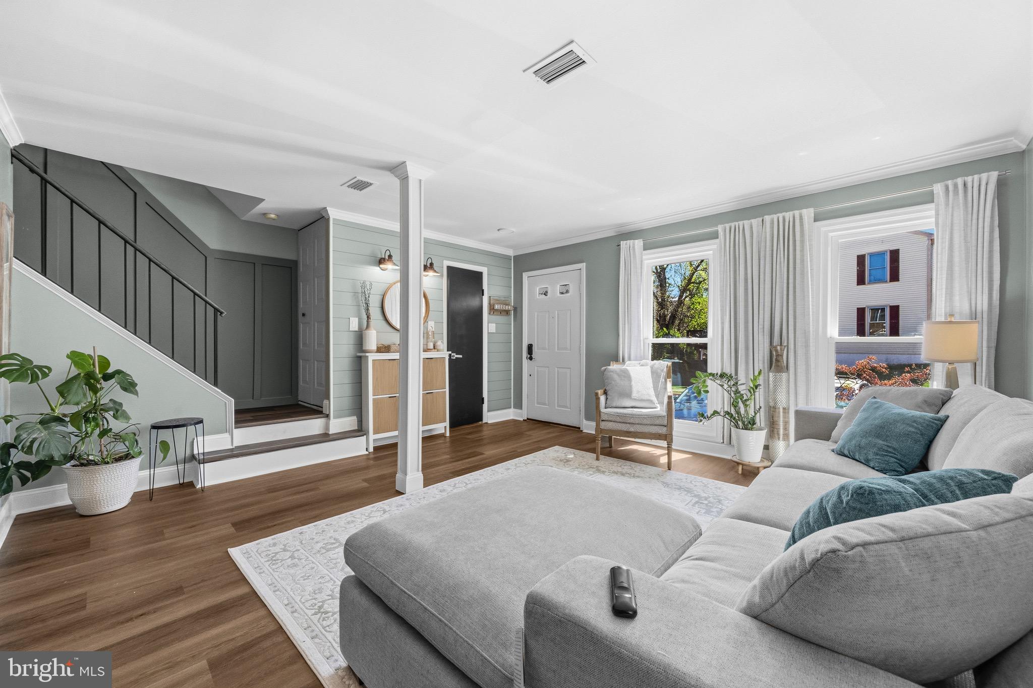 14206 ROYAL OAK LANE