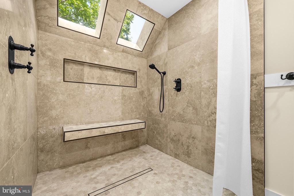7412 BRIAN RUN COURT