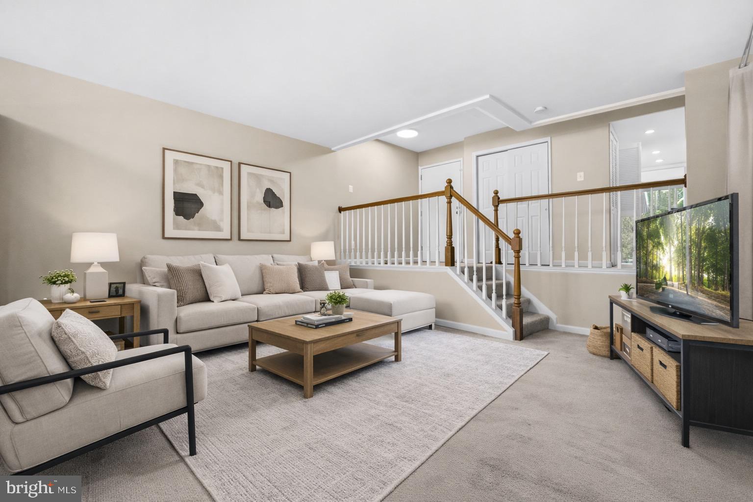 2116 GREEN WATCH WAY 200D