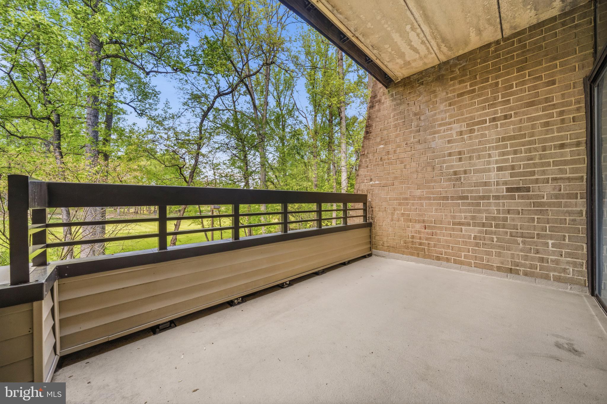 2116 GREEN WATCH WAY 200D