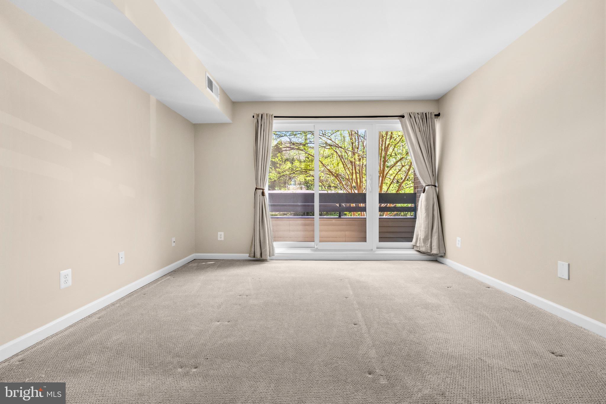 2116 GREEN WATCH WAY 200D