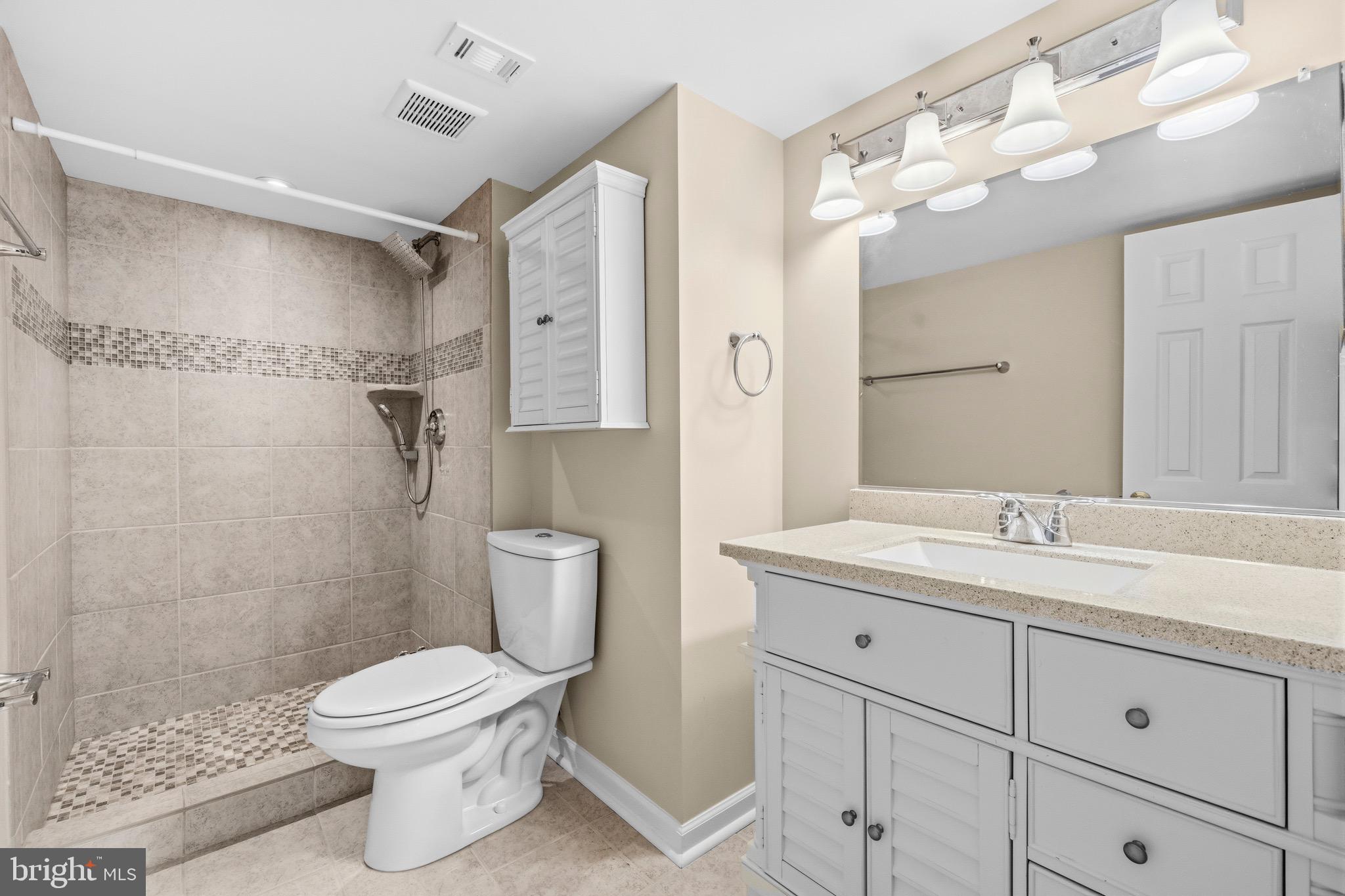 2116 GREEN WATCH WAY 200D