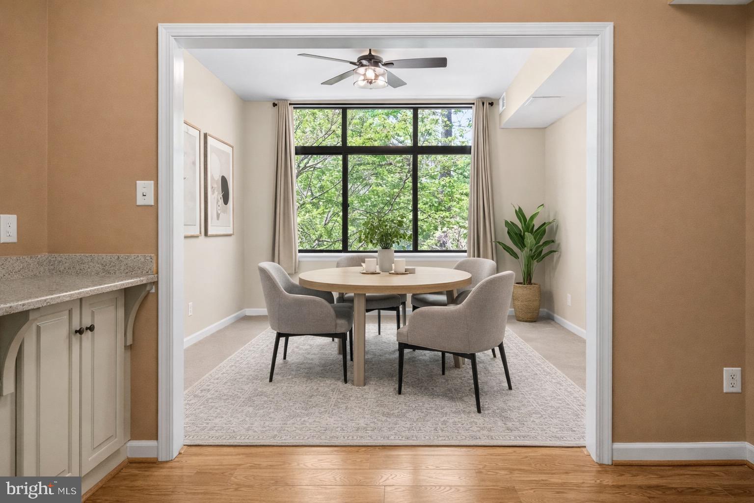 2116 GREEN WATCH WAY 200D