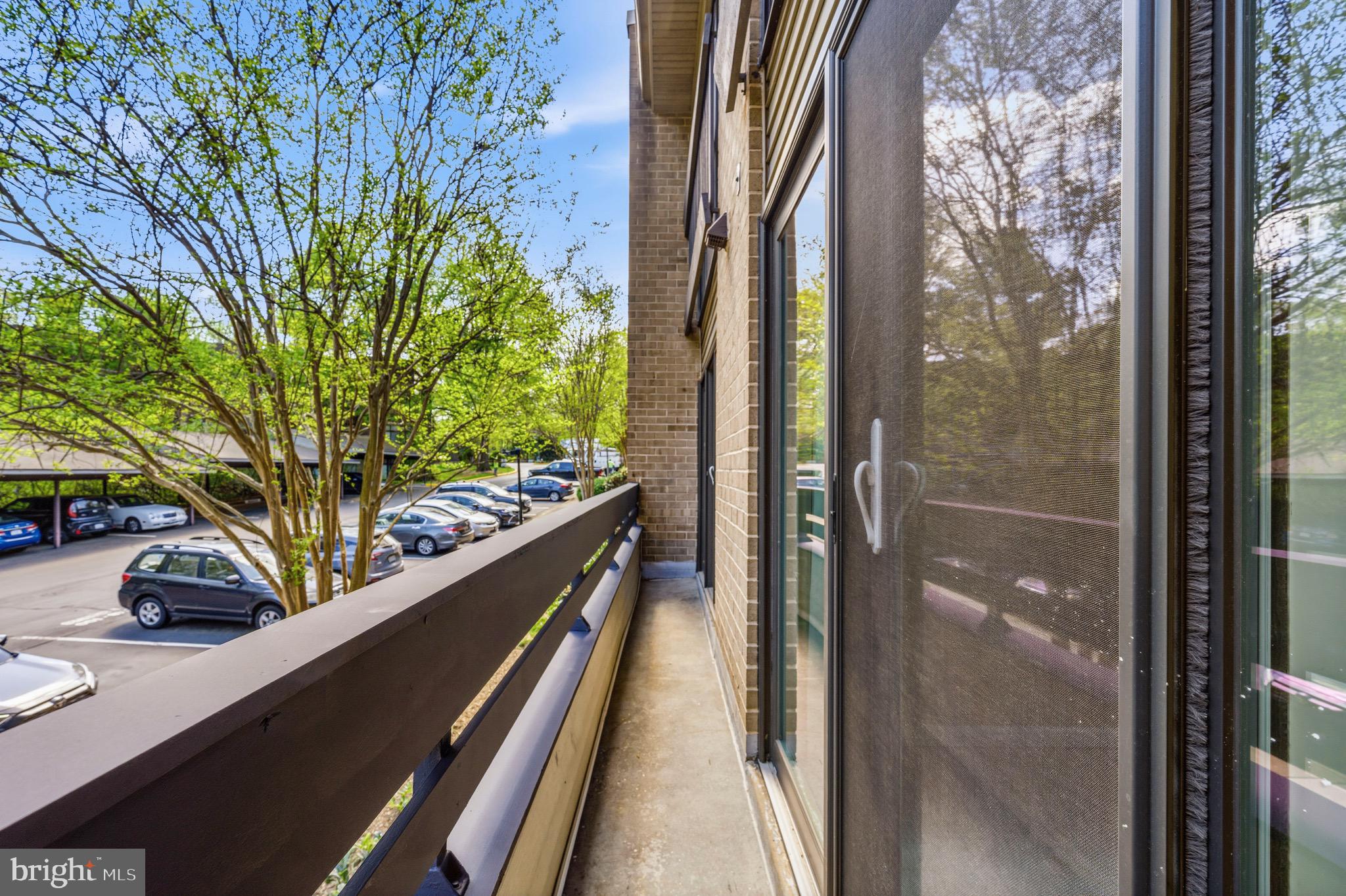 2116 GREEN WATCH WAY 200D