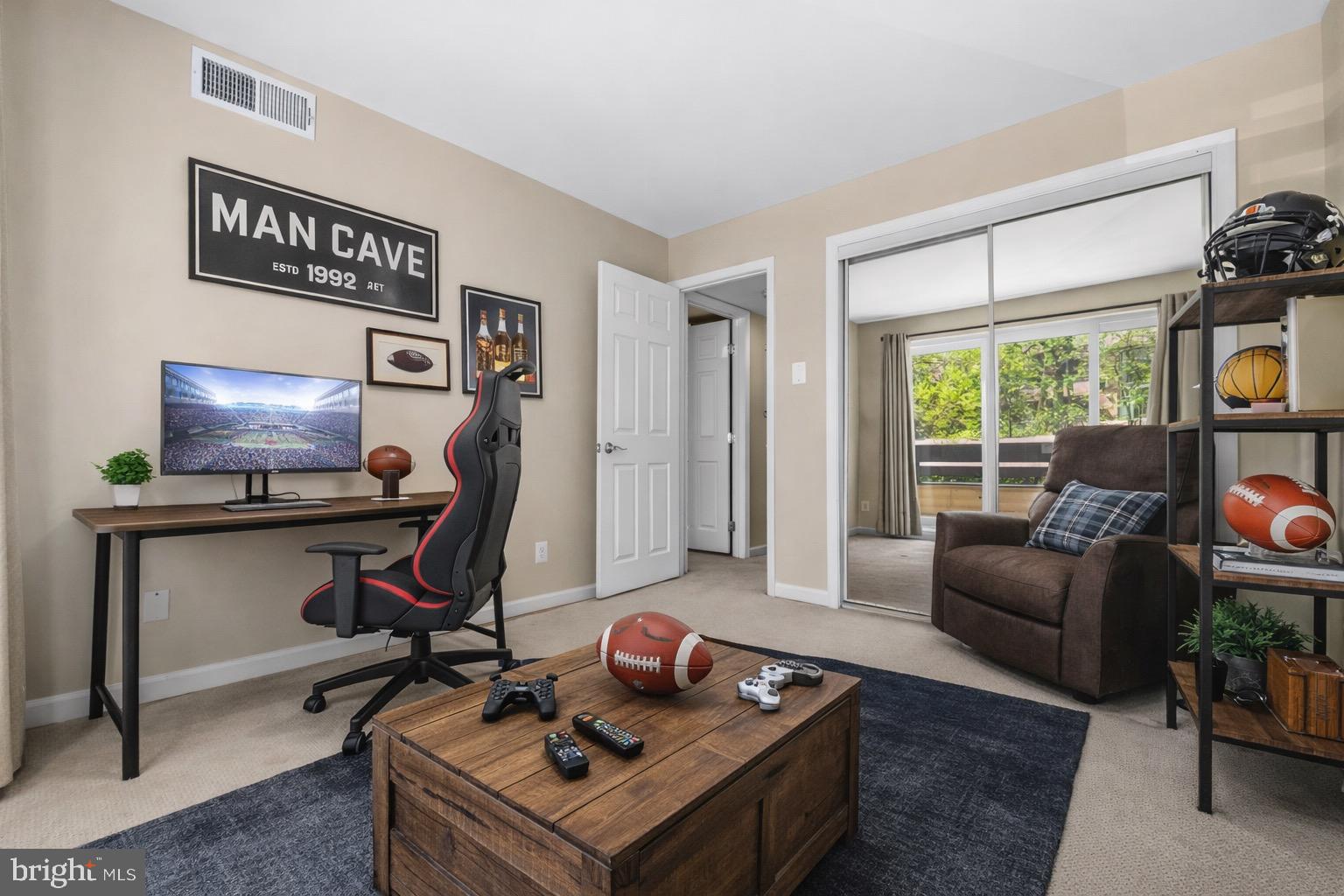 2116 GREEN WATCH WAY 200D