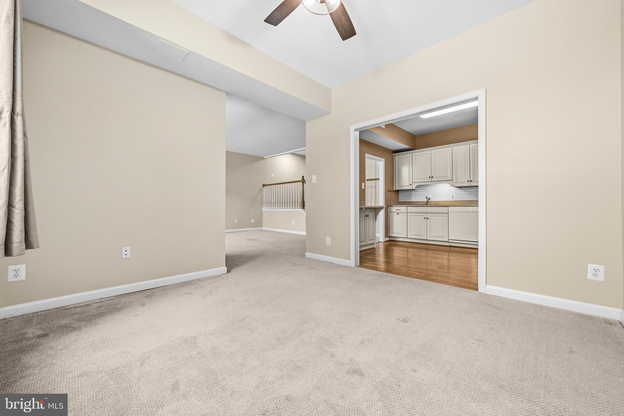 2116 GREEN WATCH WAY 200D