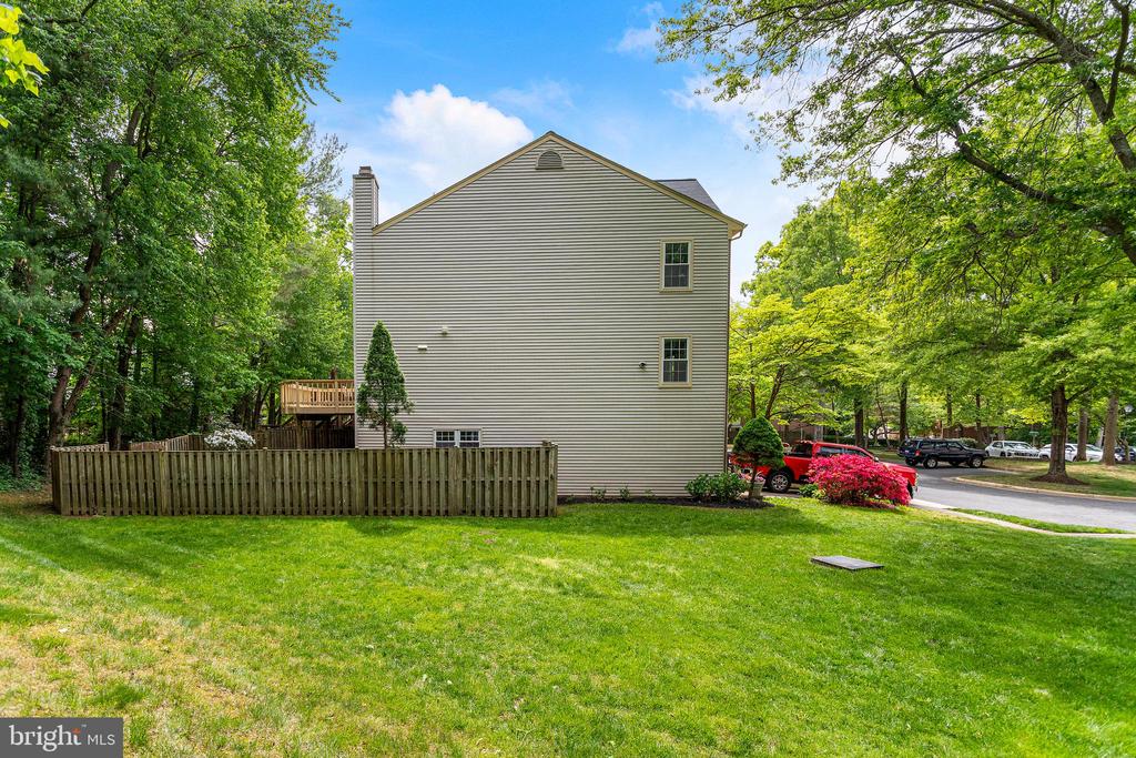 9348 MCCARTHY WOODS COURT