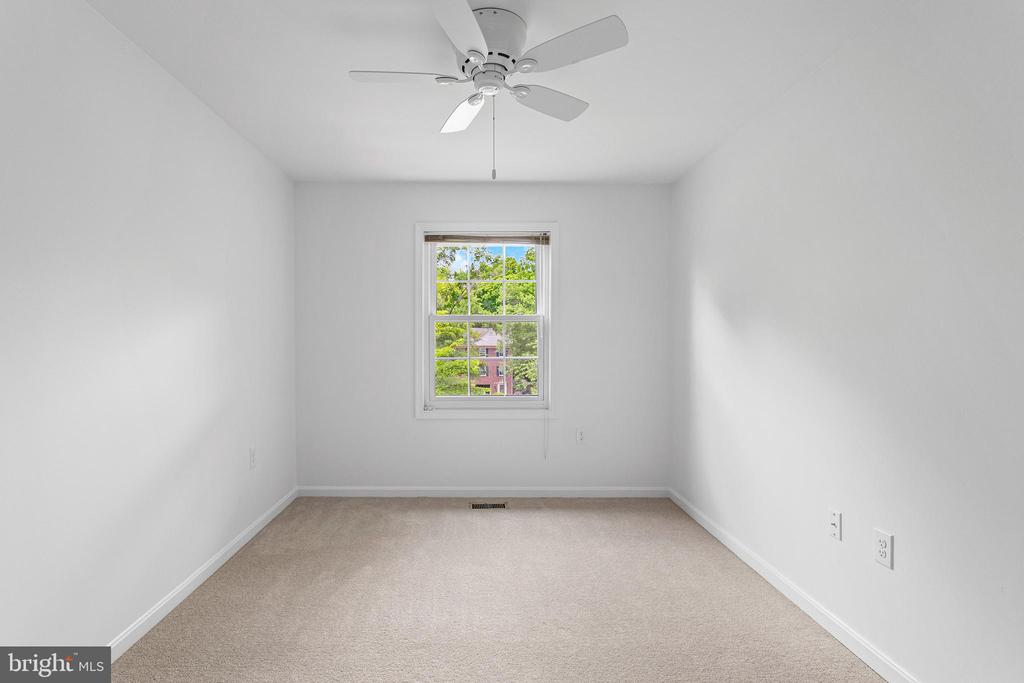 9348 MCCARTHY WOODS COURT