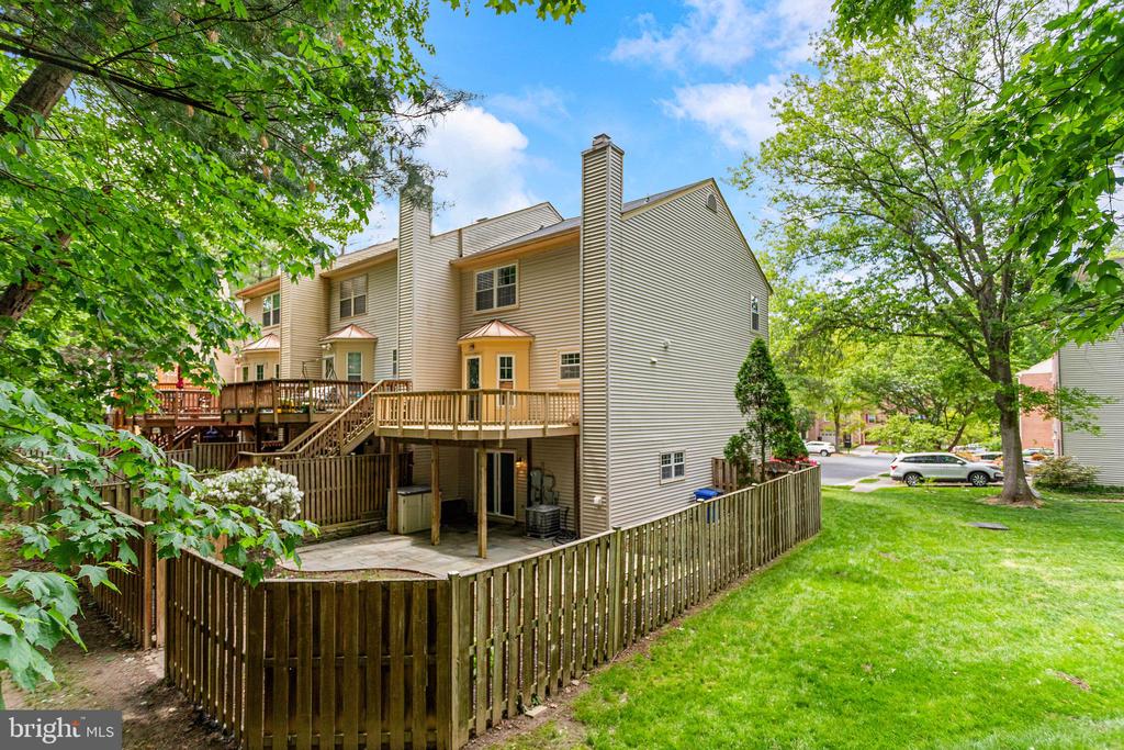 9348 MCCARTHY WOODS COURT