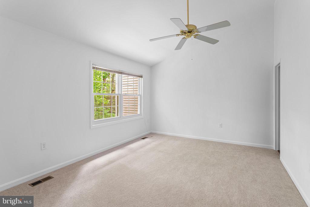 9348 MCCARTHY WOODS COURT