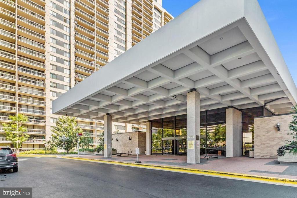 3701 S GEORGE MASON DRIVE Unit: 1606N