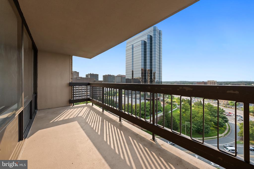 3701 S GEORGE MASON DRIVE Unit: 1606N