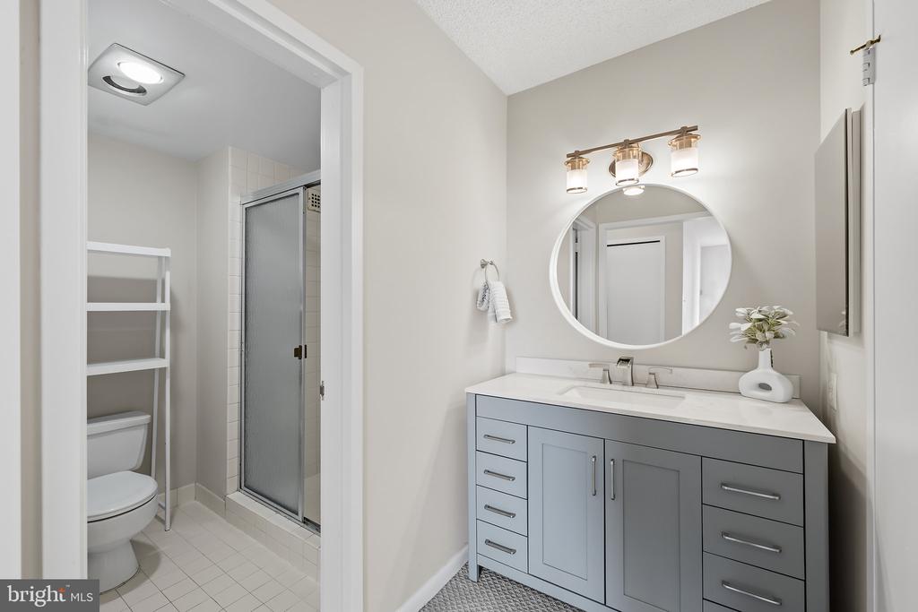 3701 S GEORGE MASON DRIVE Unit: 1606N