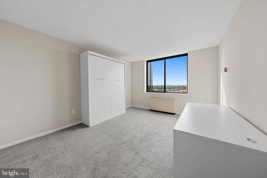 3701 S GEORGE MASON DRIVE Unit: 1606N