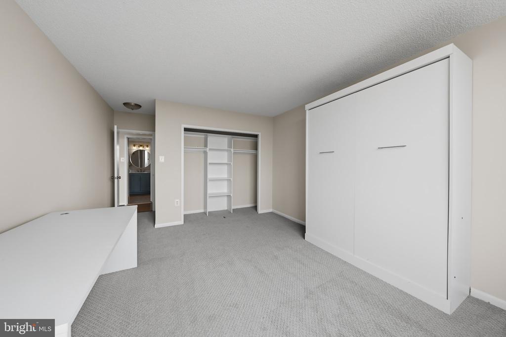 3701 S GEORGE MASON DRIVE Unit: 1606N