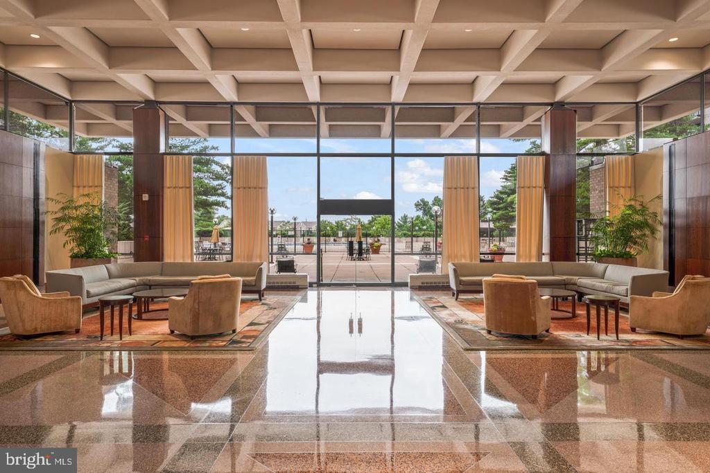 3701 S GEORGE MASON DRIVE Unit: 1606N