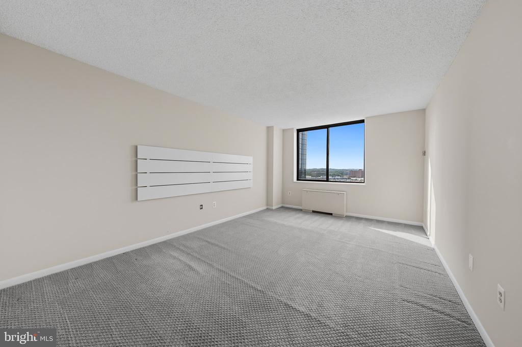 3701 S GEORGE MASON DRIVE Unit: 1606N