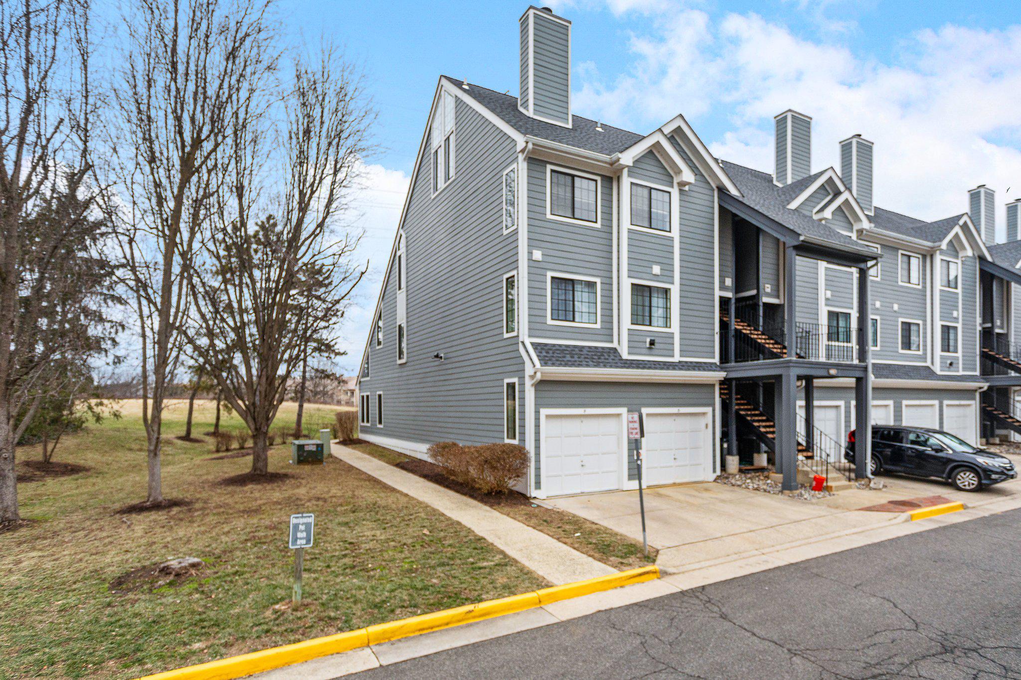 6008 MERSEY OAKS WAY Unit: 3FGOING EASRT ON