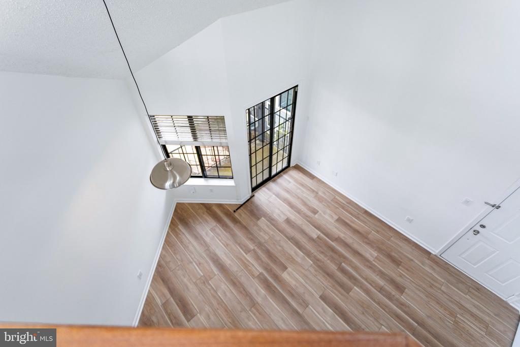 6008 MERSEY OAKS WAY Unit: 3FGOING EASRT ON