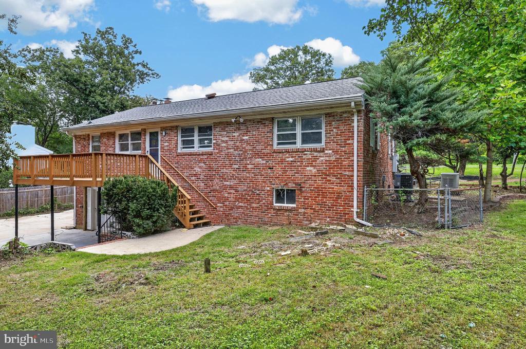 6104 SAINT JOHN DRIVE