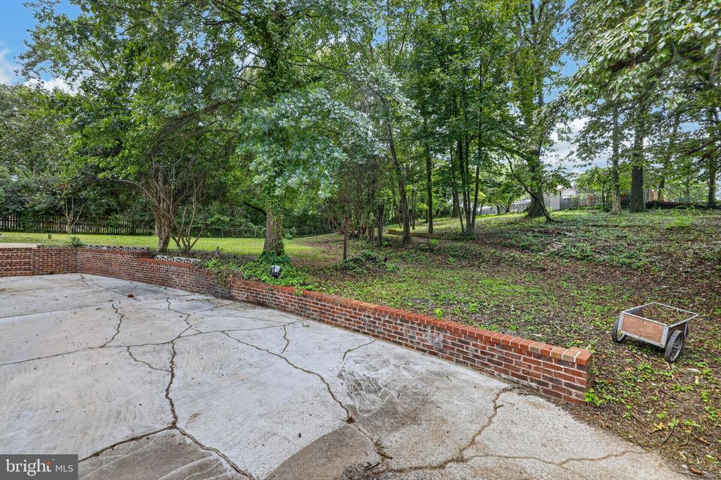 6104 SAINT JOHN DRIVE