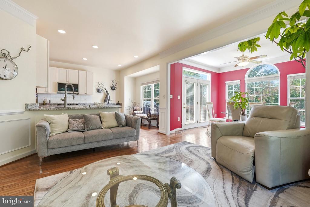 6318 FRANCONIA COMMONS DRIVE